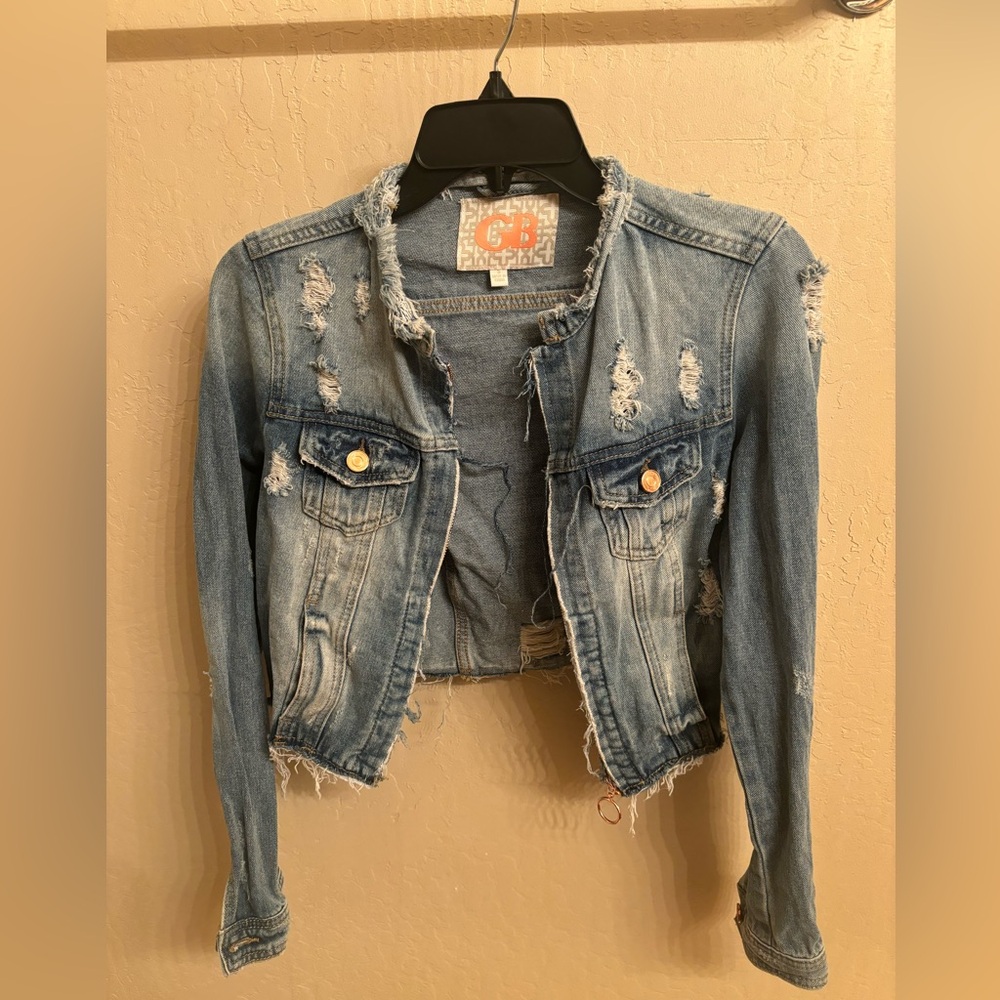 DILLARDS GB Ripped Jean Jacket